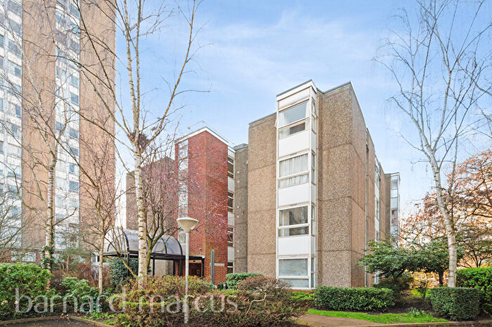 2 Bedroom Apartment To Rent In Sullivan Close, London, SW11