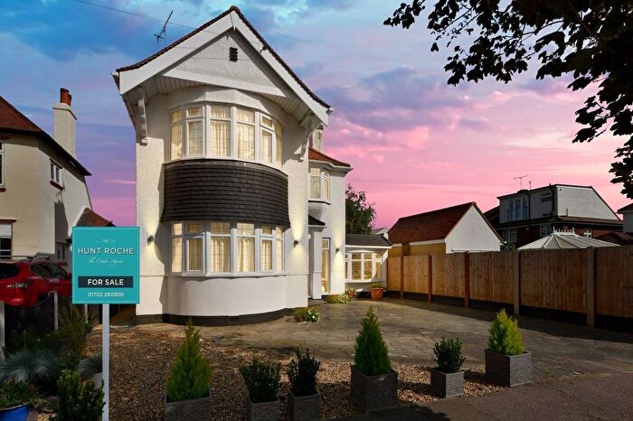 4 Bedroom Detached House For Sale In Connaught Gardens, 'thorpedene Estate', Shoeburyness, Essex, SS3