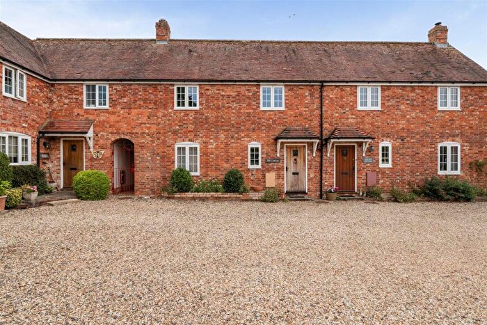 3 Bedroom Terraced House For Sale In The Cross, Child Okeford, DT11