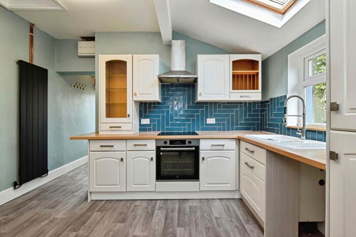 3 Bedroom End Of Terrace House For Sale In Newtown, Penybanc, Ammanford, Carmarthenshire, SA18