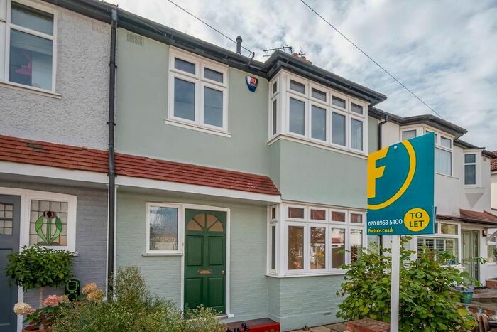 3 Bedroom Property To Rent In Haslemere Avenue, Earlsfield, London, SW18