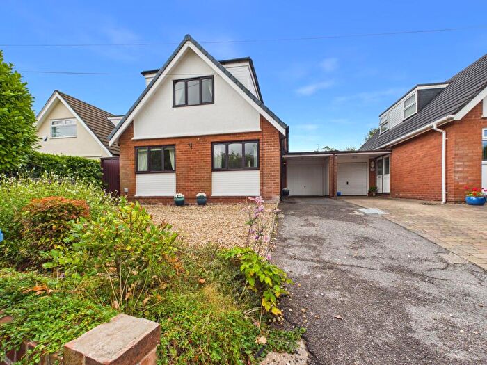 4 Bedroom Link Detached House For Sale In Claremont Drive, Aughton, L39