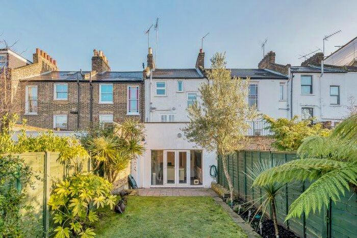 3 Bedroom Property To Rent In Vanbrugh Hill, London, SE10