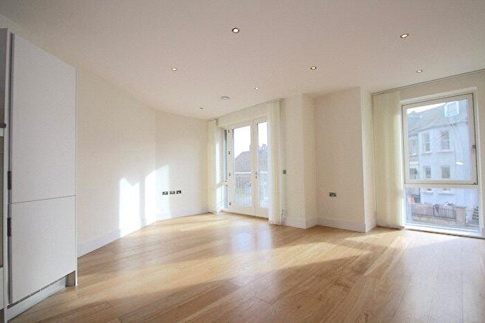 1 Bedroom Terraced House To Rent In The Mill Apartments, West Hampstead, NW6