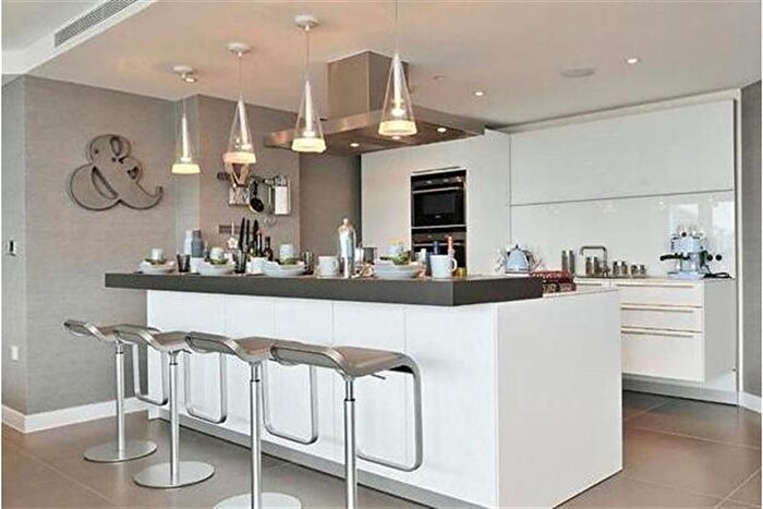 2 Bedroom Flat To Rent In The Penthouse, Bezier Apartments, City Road, Old Street, Shoreditch, EC1Y