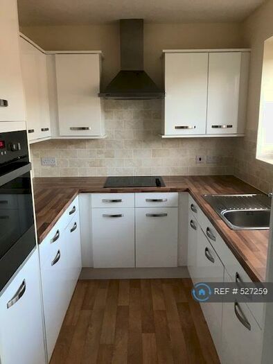 1 Bedroom Flat To Rent In Caterham Lodge, Caterham, CR3