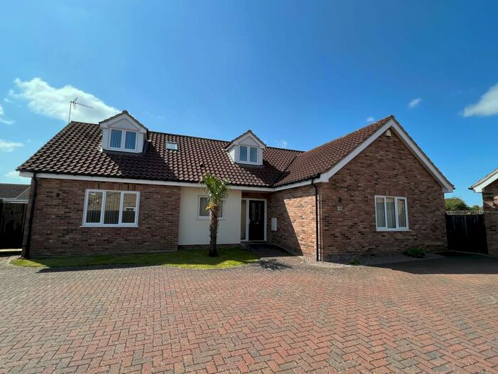 4 Bedroom Detached House To Rent In Holmsey Green, Beck Row, Bury St. Edmunds, IP28