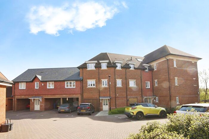 2 Bedroom Flat To Rent In Warfield, Bracknell, RG42