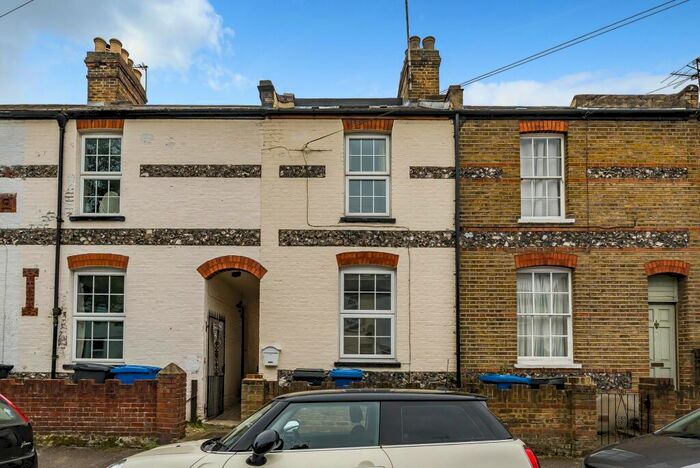 2 Bedroom Terraced House To Rent In Oxford Road, Windsor, SL4