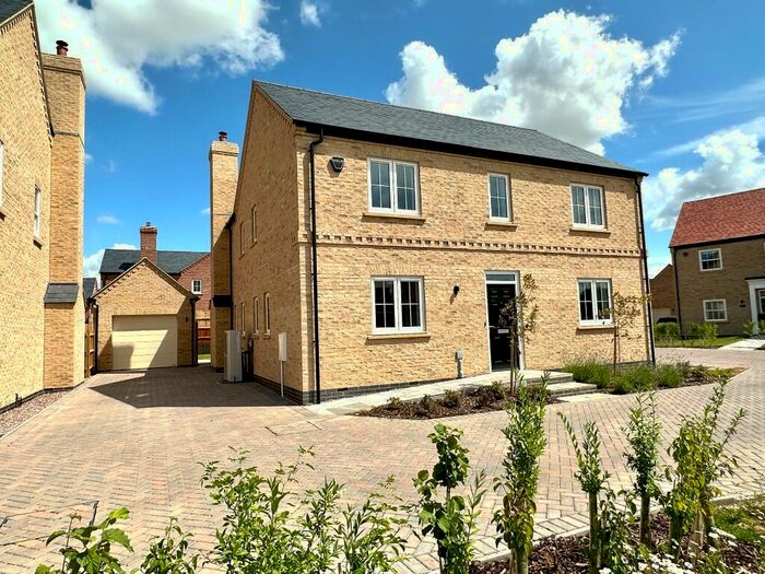 4 Bedroom Detached House For Sale In Kym View Close, Kimbolton, Cambs., PE28