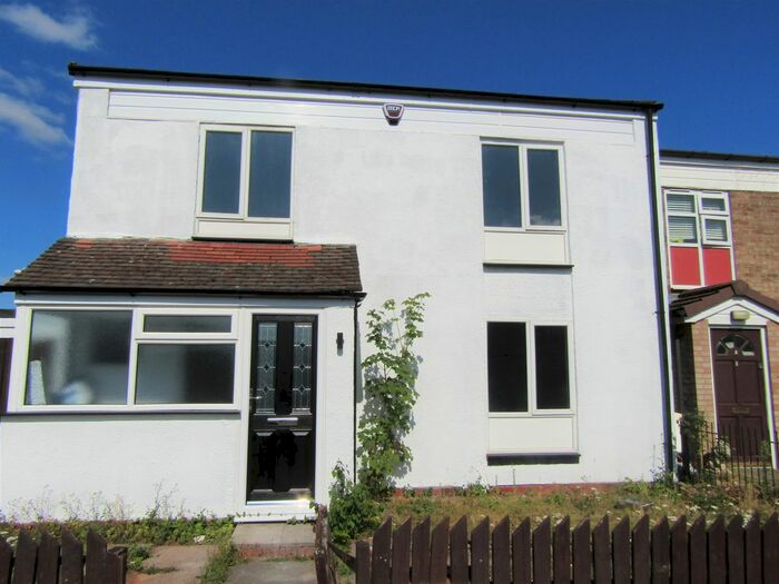 4 Bedroom End Of Terrace House To Rent In Valencia Croft, Castle Vale, Birmingham, B35