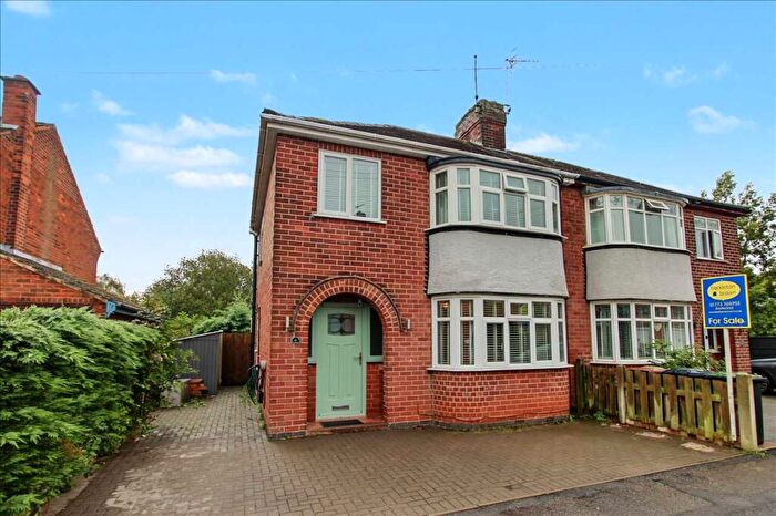 3 Bedroom Semi-Detached House For Sale In Albert Avenue, Nuthall, Nottingham, NG16
