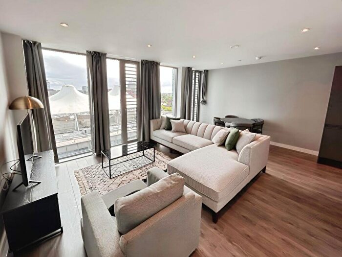 2 Bedroom Apartment To Rent In Embankment Exchange, Salford, M3