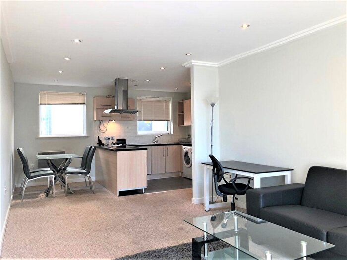 2 Bedroom Flat To Rent In Blackmore Court -, P13