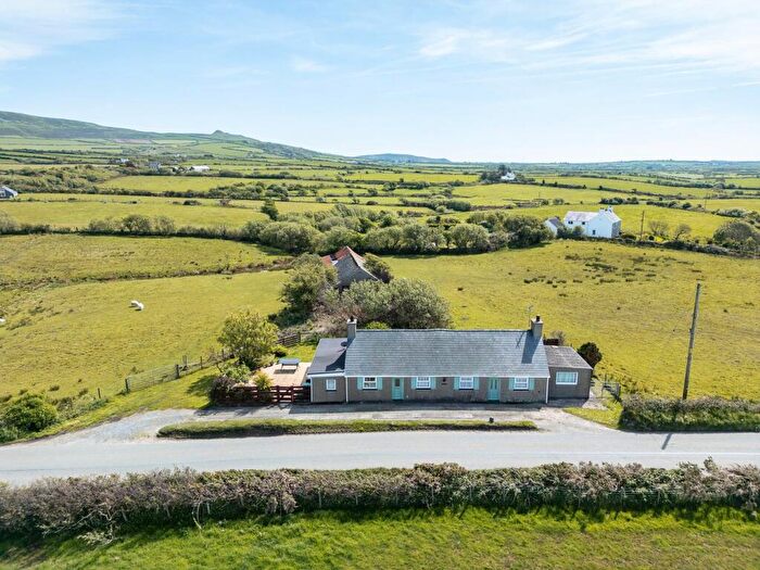 3 Bedroom Detached House For Sale In Rhoshirwaun, Pwllheli, LL53