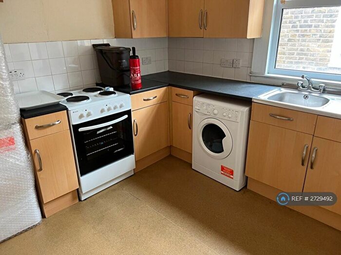 2 Bedroom Flat To Rent In Riverdale Road, Erith, DA8