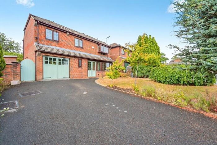 5 Bedroom Detached House For Sale In Manor Road, Ashbourne, DE6