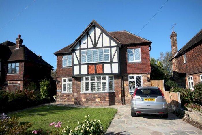 5 Bedroom Detached House To Rent In Sutherland Avenue, Petts Wood, Orpington, BR5