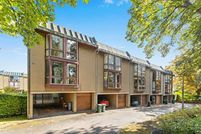 5 Bedroom Town House For Sale In Oswald Court, Grange, Edinburgh, EH9
