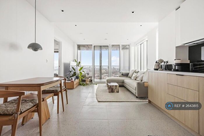2 Bedroom Flat To Rent In Bouchon Point, London, E1
