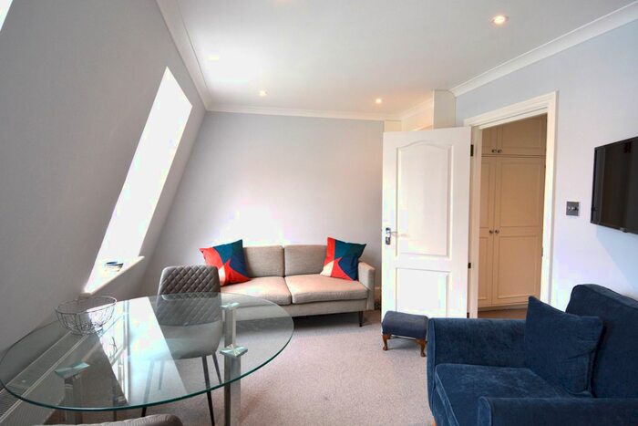 1 Bedroom Flat To Rent In Denbigh Street, London, SW1V