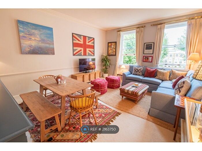 2 Bedroom Flat To Rent In Earls Court Square, London, SW5