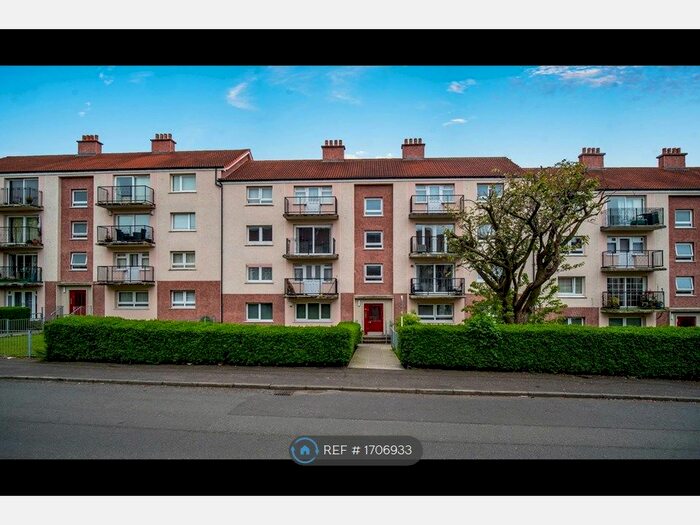 3 Bedroom Flat To Rent In Kerrycroy Street, Glasgow, G42