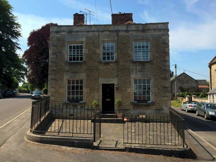 4 Bedroom Detached House To Rent In Beckington, BA11