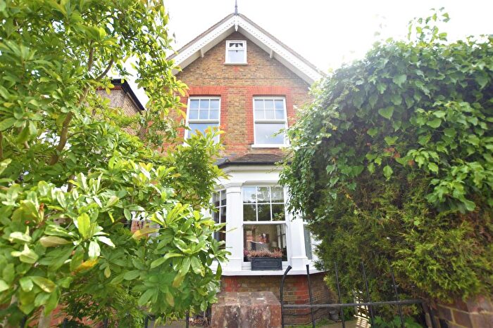 4 Bedroom Detached House To Rent In Grove Lane, Kingston Upon Thames, KT1