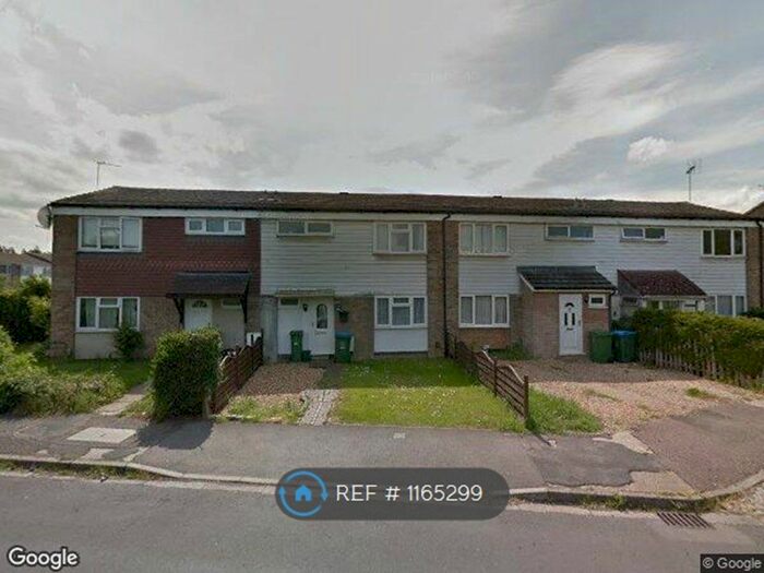 3 Bedroom Terraced House To Rent In Barnard Crescent, Aylesbury, HP21
