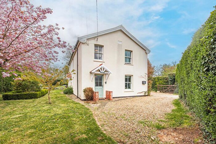3 Bedroom Detached House For Sale In Charming And Spacious Cottage In Rockland All Saints, NR17
