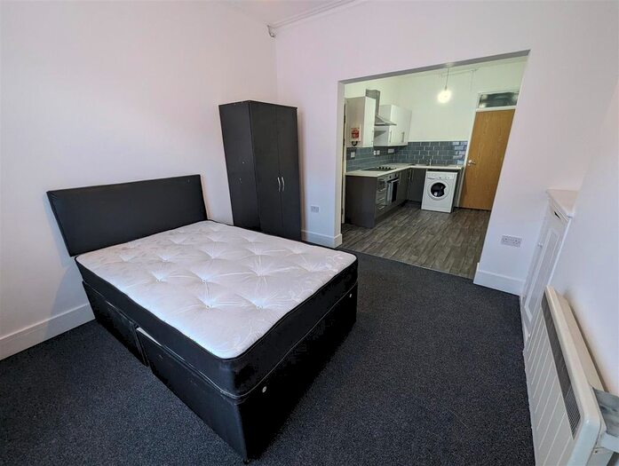 Studio To Rent In Mundy Place, Cathays, Cardiff, CF24