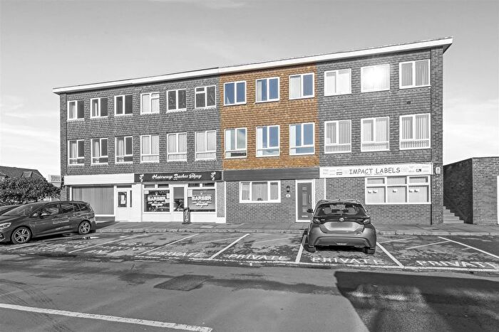 3 Bedroom Maisonette For Sale In Elm Park, Ferring, Worthing, BN12