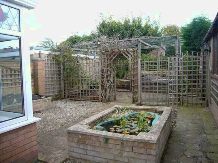2 Bedroom Bungalow For Sale In Bretton Avenue, Goole, DN14
