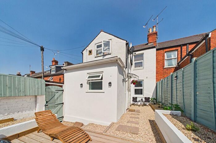 3 Bedroom Maisonette For Sale In Cambridge Street, Reading, Berkshire, RG1