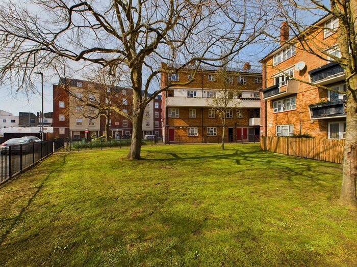 2 Bedroom Maisonette For Sale In Yorke Street, Southsea, PO5