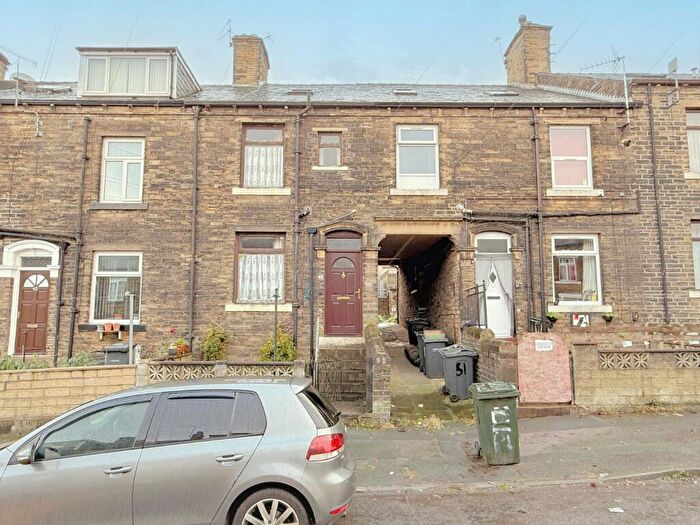 2 Bedroom Terraced House For Sale In Holme Street, Little Horton, Bradford, BD5