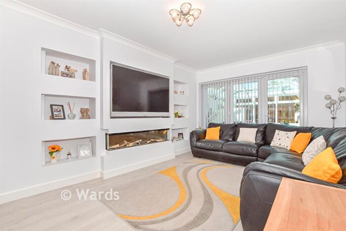4 Bedroom Detached House For Sale In Rectory Lane South, Leybourne, West Malling, Kent, ME19