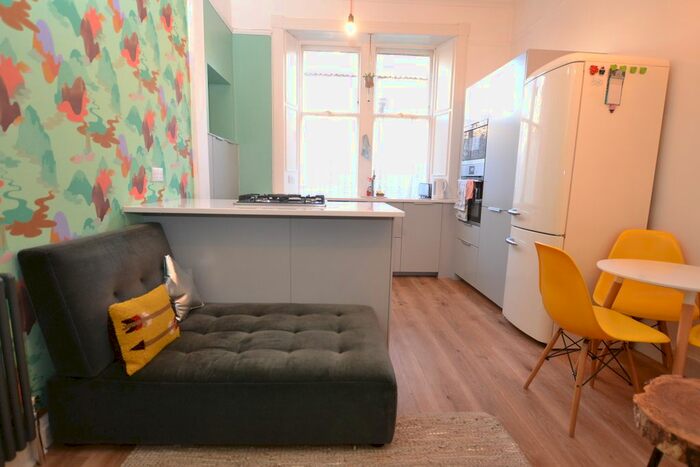 2 Bedroom Flat To Rent In Montgomery Street, Edinburgh, EH7