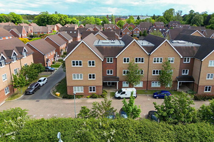 2 Bedroom Flat For Sale In Ceres Crescent, Epsom, KT17