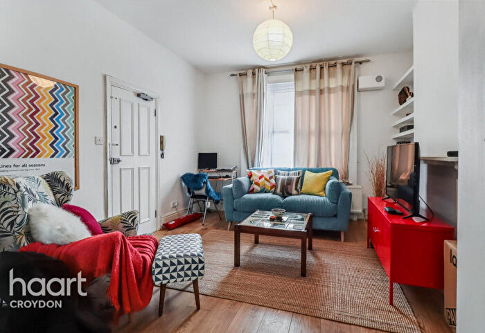 1 Bedroom Flat For Sale In Selsdon Road, South Croydon, CR2