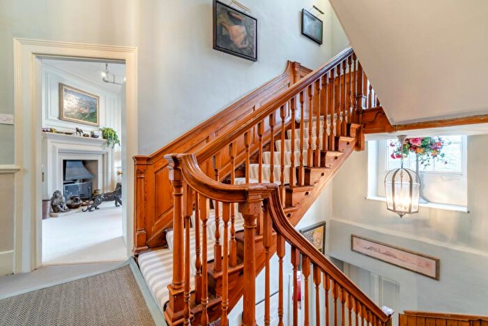 6 Bedroom Terraced House To Rent In St. Georges Square, Stamford, Lincolnshire, PE9