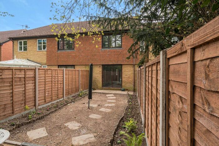 2 Bedroom Terraced House To Rent In The Woodlands Smallfield, RH6