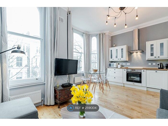 2 Bedroom Flat To Rent In Redcliffe Street, London, SW10