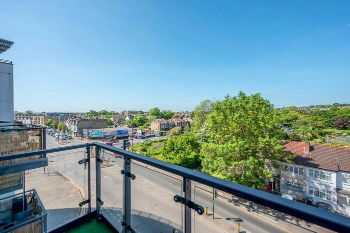 1 Bedroom Flat To Rent In Durnsford Road, Wimbledon, London, SW19