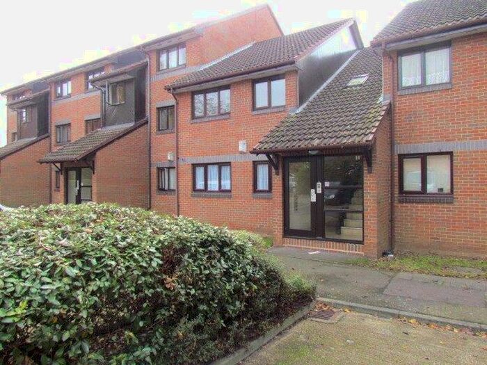 2 Bedroom Apartment To Rent In Crucible Close, Chadwell Heath, Romford, RM6