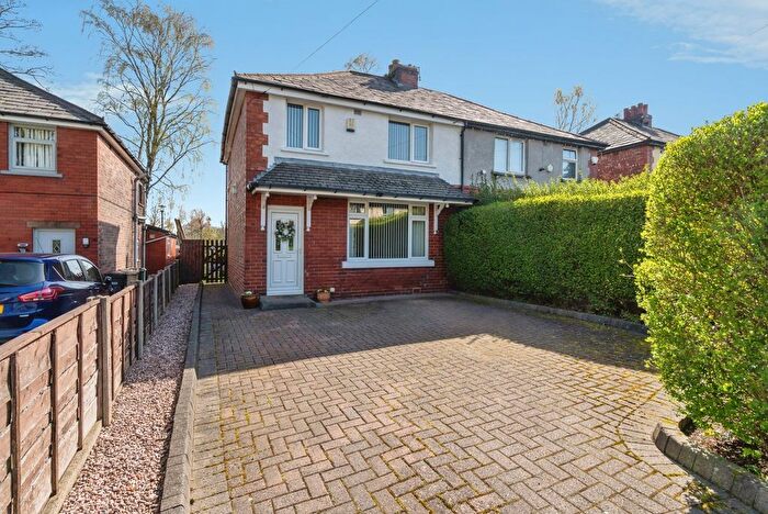 3 Bedroom Semi Detached House For Sale In Greenside Avenue, Bolton, Lancashire, BL4