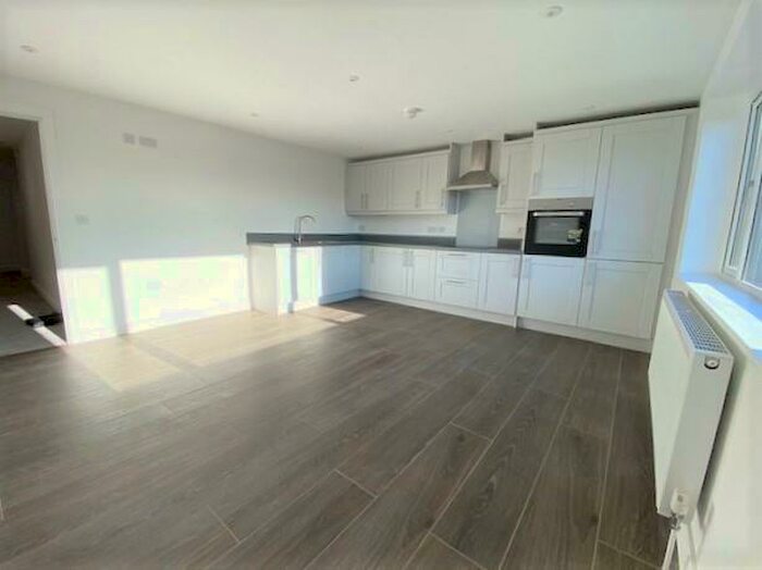 2 Bedroom Apartment To Rent In Drift Road, Stamford, PE9