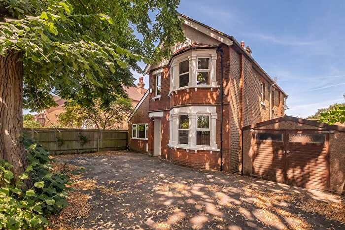 4 Bedroom Detached House For Sale In Sandy Lane, Teddington, TW11