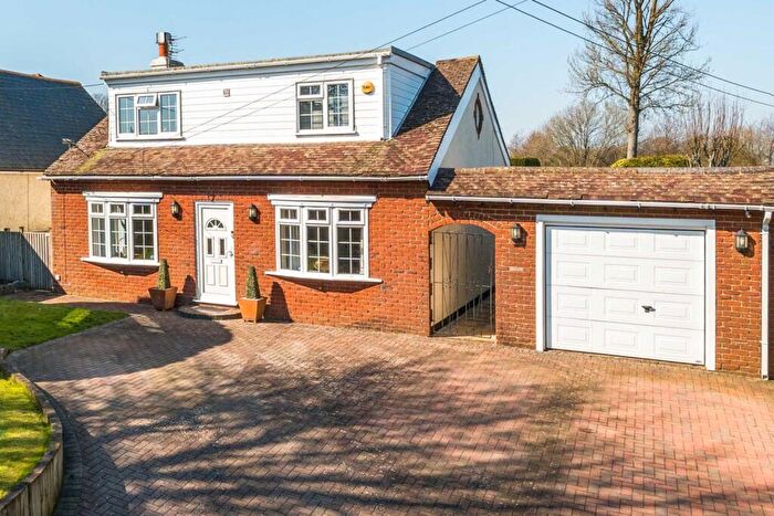 4 Bedroom Detached House For Sale In The Street, Hawkinge, CT18